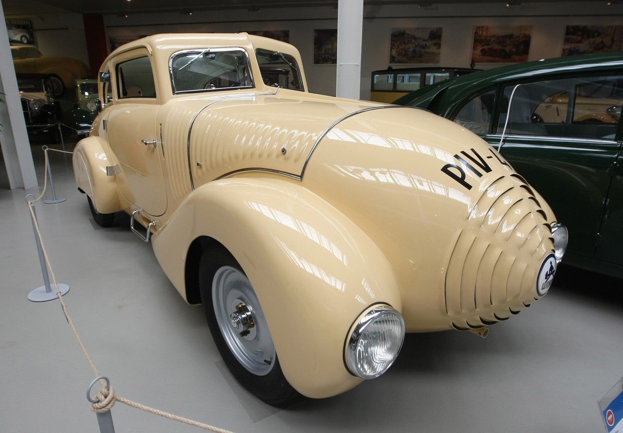 ویکوو کاپکا؛ یادگار جسورانه صنعت خودرو! (+عکس) ویکوو کاپکا؛ یادگار جسورانه صنعت خودرو! (+عکس)