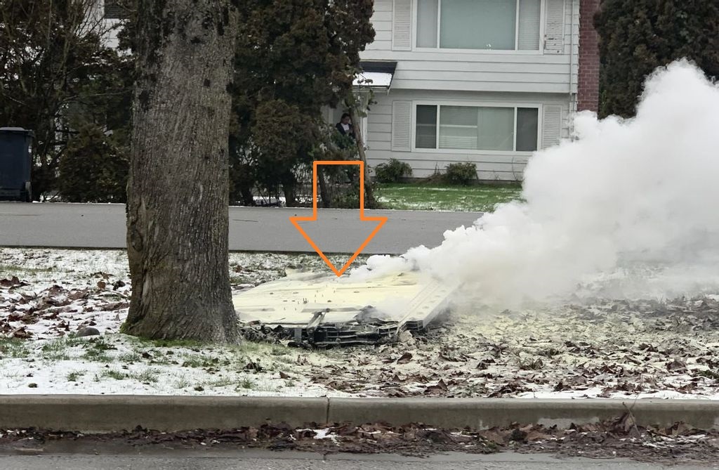 تصادف آئودی و پرتاب یک موشک به خیابان!/ فیلمی که در رسانه های اجتماعی پربازدید شده است (+عکس و فیلم) تصادف آئودی و پرتاب یک موشک به خیابان!/ فیلمی که در رسانه های اجتماعی پربازدید شده است (+عکس و فیلم)