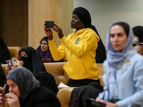 کنگرۀ زنان تأثیرگذار؛ جای خالی زنان هنرمند و روزنامهنگار و شاعر و فعال مدنی ولو از همان بورکینافاسو! کنگرۀ زنان تأثیرگذار؛ جای خالی زنان هنرمند و روزنامهنگار و شاعر و فعال مدنی ولو از همان بورکینافاسو!