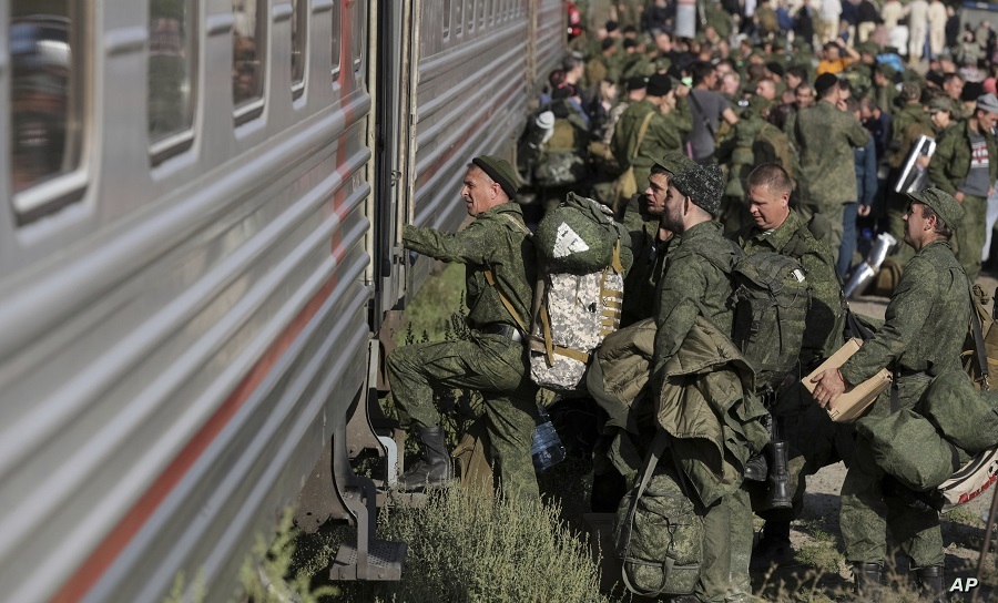 روسیه یک سال بعد از جنگ اوکراین: مخالفان در زندان ، تبلیغات ملی گرایانه در اوج روسیه یک سال بعد از جنگ اوکراین: مخالفان در زندان ، تبلیغات ملی گرایانه در اوج