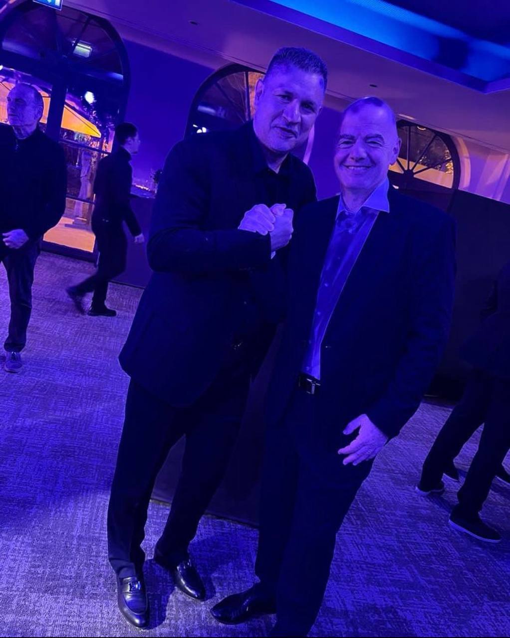 اولین تصویر علی دایی در پاریس بعد از رفع ممنوع الخروجی (عکس)