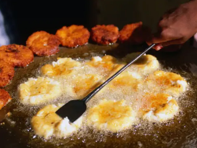 بحران جهانی کمبود عرضه روغن خوراکی/ گرانی روغن در دنیا از هلند تا هند و از آلمان تا انگلیس بحران جهانی کمبود عرضه روغن خوراکی/ گرانی روغن در دنیا از هلند تا هند و از آلمان تا انگلیس