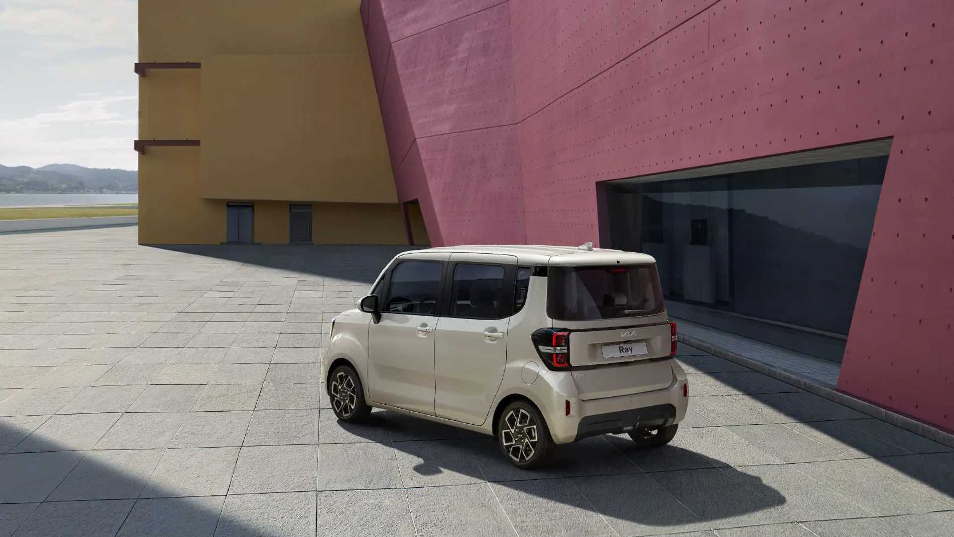 ری(Ray)؛ خودروی کوچک 10 هزار دلاری کره ای (+عکس) ری(Ray)؛ خودروی کوچک 10 هزار دلاری کره ای (+عکس)