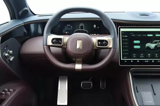 آواتار ۱۱؛ پورشه کاین چینی با تکنولوژی هواوی و طراحی نادر فقیه زاده آواتار ۱۱؛ پورشه کاین چینی با تکنولوژی هواوی و طراحی نادر فقیه زاده