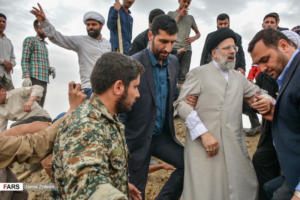 هزینه های سنگین سیاسی و اقتصادی هزینه های سنگین سیاسی و اقتصادی