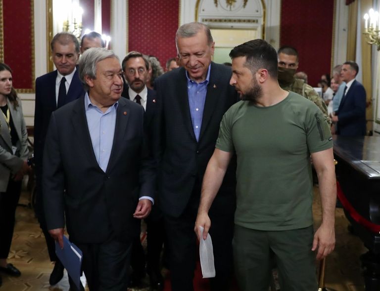 سفر اردوغان و دبیرکل سازمان ملل به اوکراین (+عکس) سفر اردوغان و دبیرکل سازمان ملل به اوکراین (+عکس)