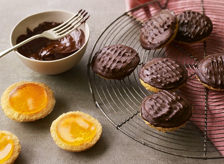 دستور تهیه کیک جافا؛ مینی کیک خوشمزه و سنتی انگلیسی دستور تهیه کیک جافا؛ مینی کیک خوشمزه و سنتی انگلیسی