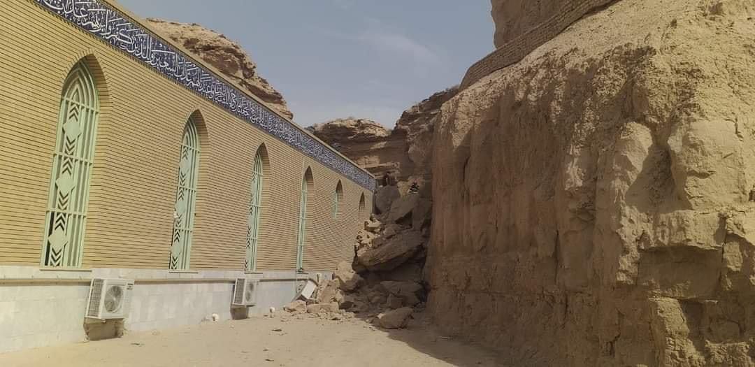 عراق / ریزش تپه روی زیارتگاه عراق / ریزش تپه روی زیارتگاه