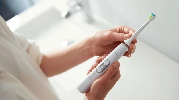 بهترین مسواکهای برقی کدامند و چگونه آنها را پیدا کنیم؟ بهترین مسواکهای برقی کدامند و چگونه آنها را پیدا کنیم؟