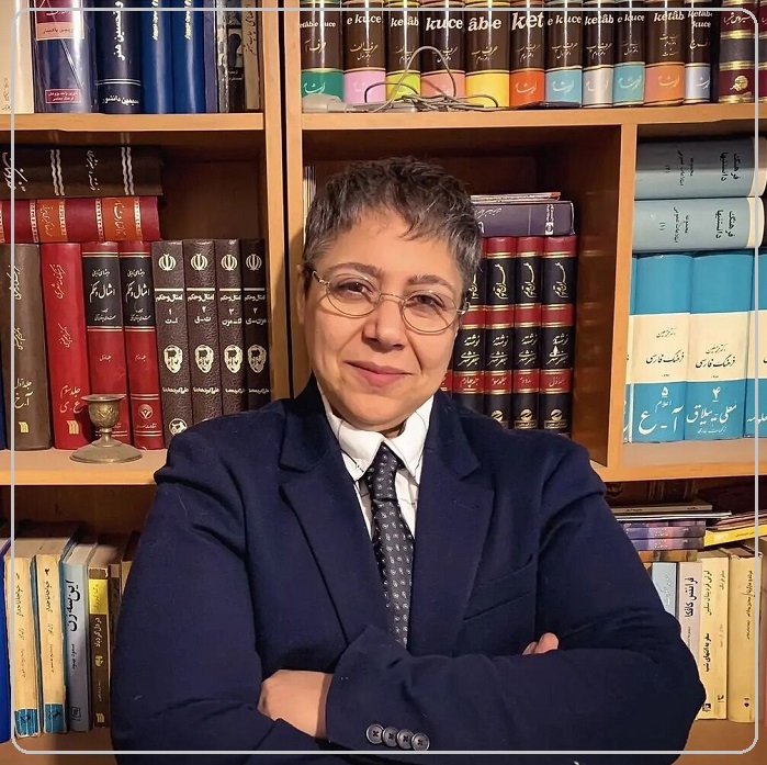 مازیار (شهره) لرستانی با کت، شلوار و کراوات (عکس) مازیار (شهره) لرستانی با کت، شلوار و کراوات (عکس)