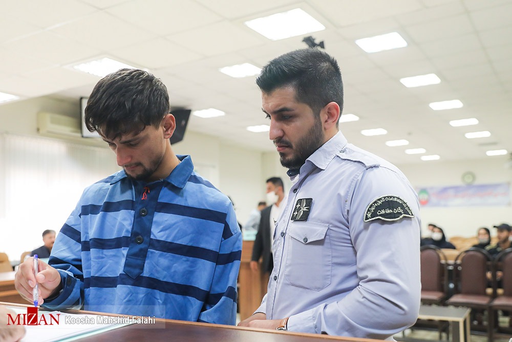 جلسه قرائت حکم بدوی پرونده زورگیر مسلح اتوبان نیایش برگزار شد/ رای صادره ظرف ۲۰ روز قابل فرجامخواهی است جلسه قرائت حکم بدوی پرونده زورگیر مسلح اتوبان نیایش برگزار شد/ رای صادره ظرف ۲۰ روز قابل فرجامخواهی است