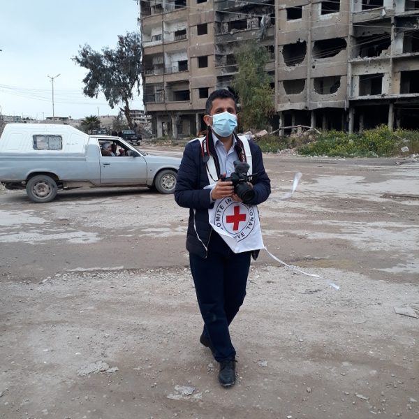 سوریه 12 میلیون آواره و پناهجو دارد/ 90 درصد مردم زیرخط فقر هستند / تلاش می کنیم به مناطق تحت کنترل گروه های مسلح هم برسیم سوریه 12 میلیون آواره و پناهجو دارد/ 90 درصد مردم زیرخط فقر هستند / تلاش می کنیم به مناطق تحت کنترل گروه های مسلح هم برسیم