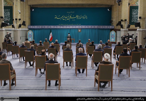 آیت الله خامنه ای: زنده کردن امید و اعتماد مردم، مهمترین توفیق دولت است