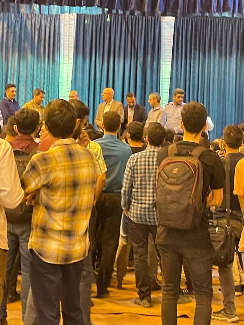 درگیری در دانشگاه شریف و خیابان های اطراف درگیری در دانشگاه شریف و خیابان های اطراف