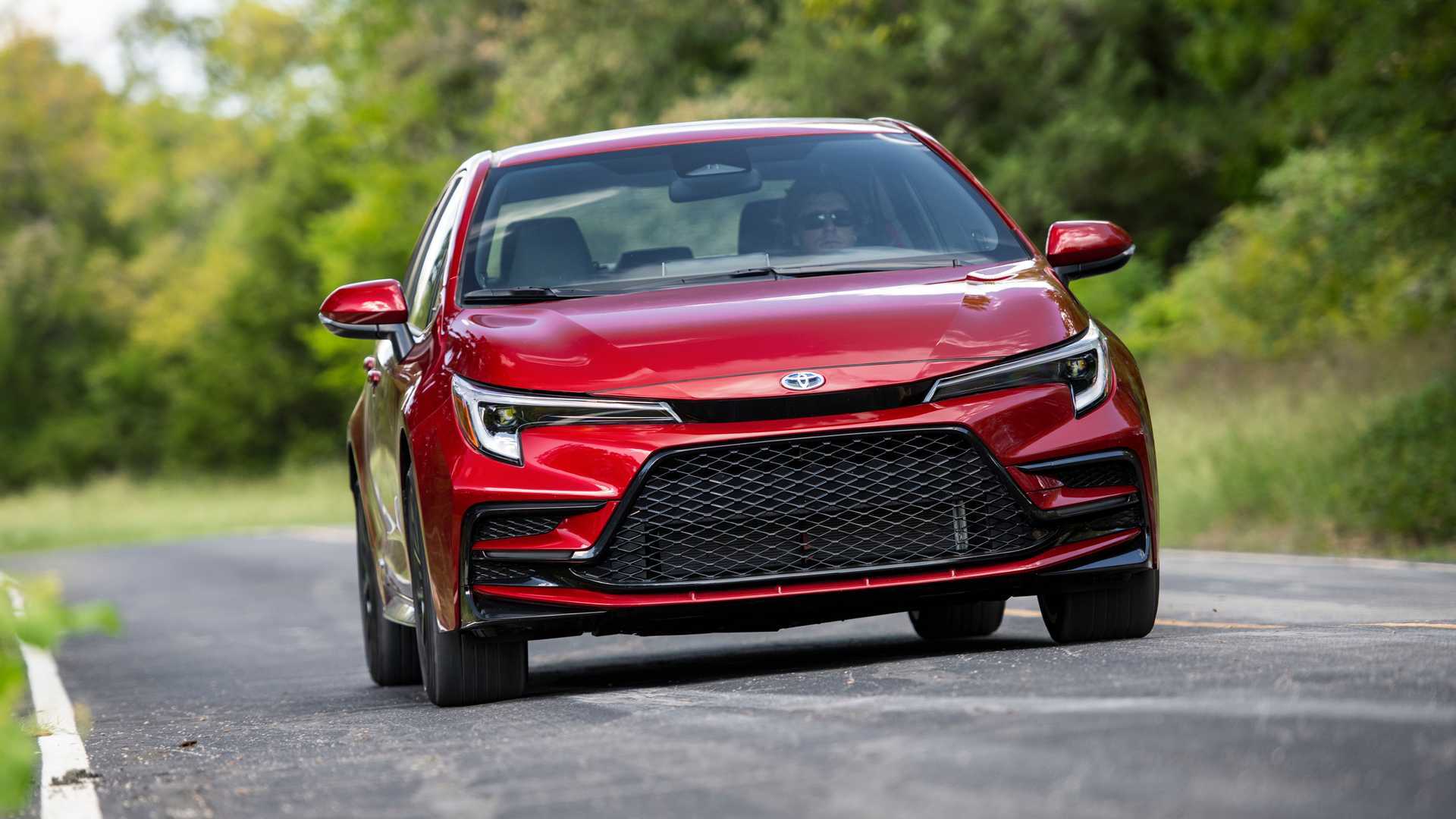 یکی از خوش قیمت ترین خودروهای جهان/ کرولا هیبرید 2023 یعنی خرید خوب! (+عکس) یکی از خوش قیمت ترین خودروهای جهان/ کرولا هیبرید 2023 یعنی خرید خوب! (+عکس)