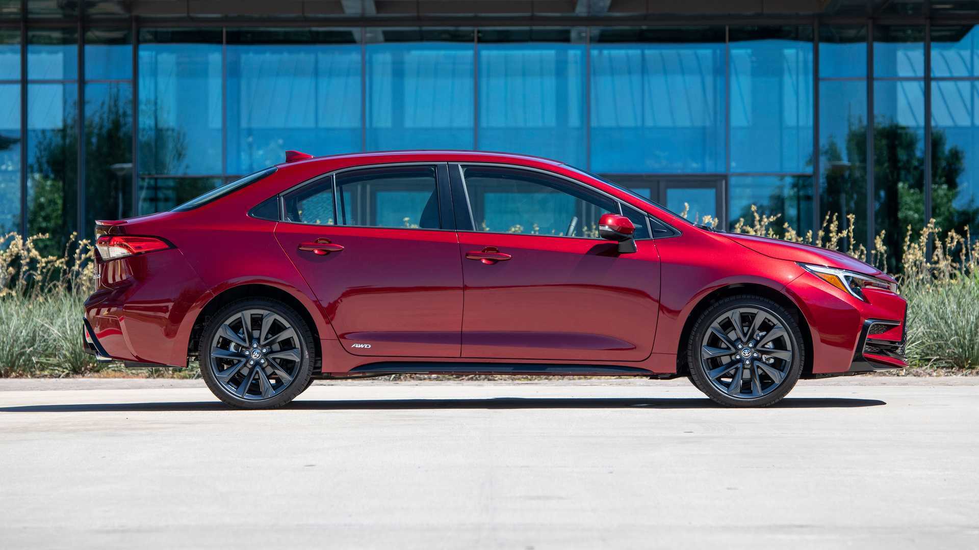 یکی از خوش قیمت ترین خودروهای جهان/ کرولا هیبرید 2023 یعنی خرید خوب! (+عکس) یکی از خوش قیمت ترین خودروهای جهان/ کرولا هیبرید 2023 یعنی خرید خوب! (+عکس)