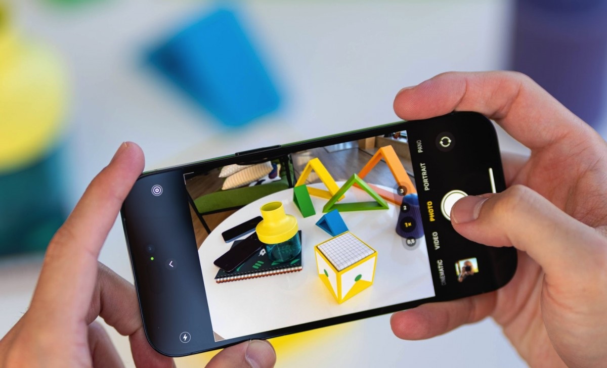 دوربین آیفون 14 پرو دوربین آیفون 14 پرو