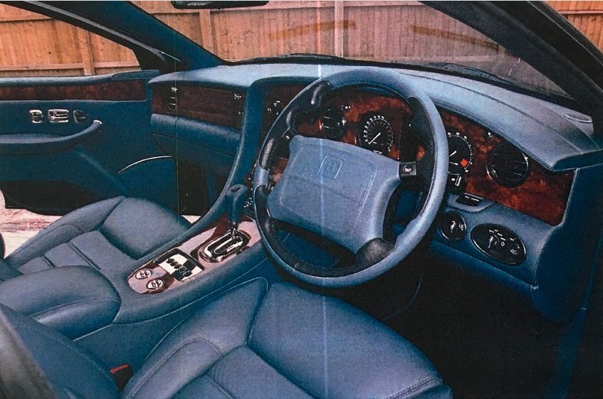 این هایلندر تویوتا نیست، یک انگلیسی است! (+عکس) این هایلندر تویوتا نیست، یک انگلیسی است! (+عکس)