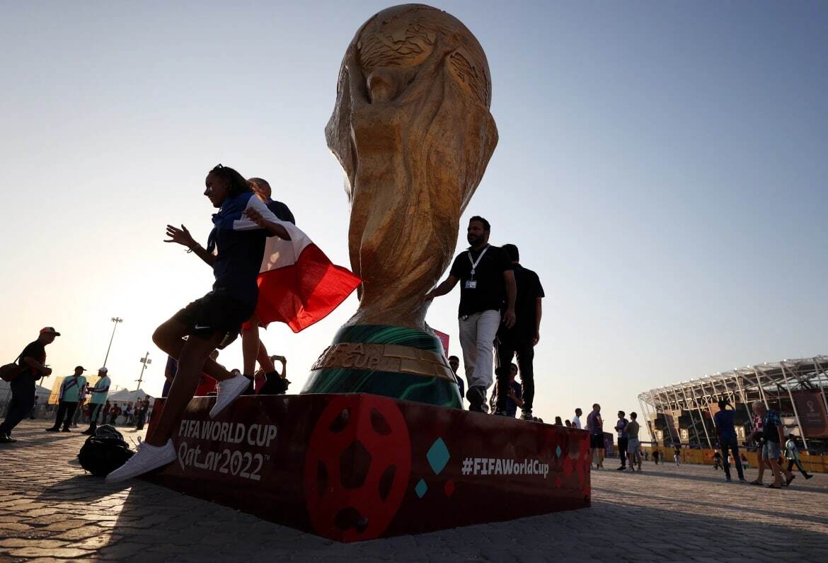 تماشاگران جام جهانی فوتبال در قطر (عکس) تماشاگران جام جهانی فوتبال در قطر (عکس)