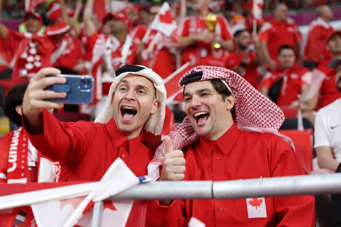 تماشاگران جام جهانی فوتبال در قطر (عکس) تماشاگران جام جهانی فوتبال در قطر (عکس)