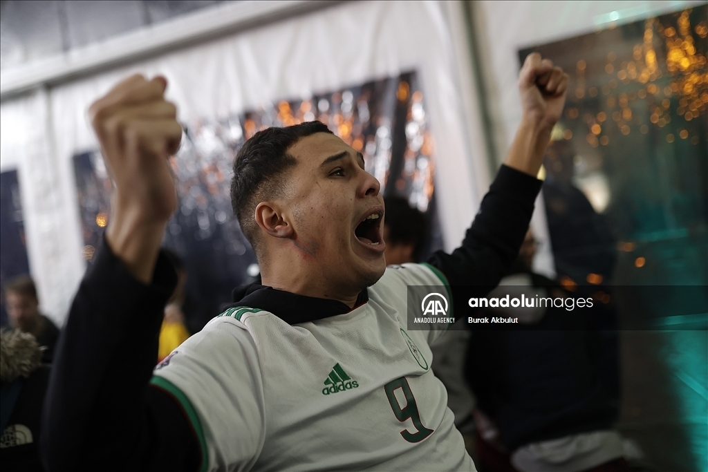 شادی مراکشی ها بعد از پیروزی تاریخی در جام جهانی (+عکس) شادی مراکشی ها بعد از پیروزی تاریخی در جام جهانی (+عکس)