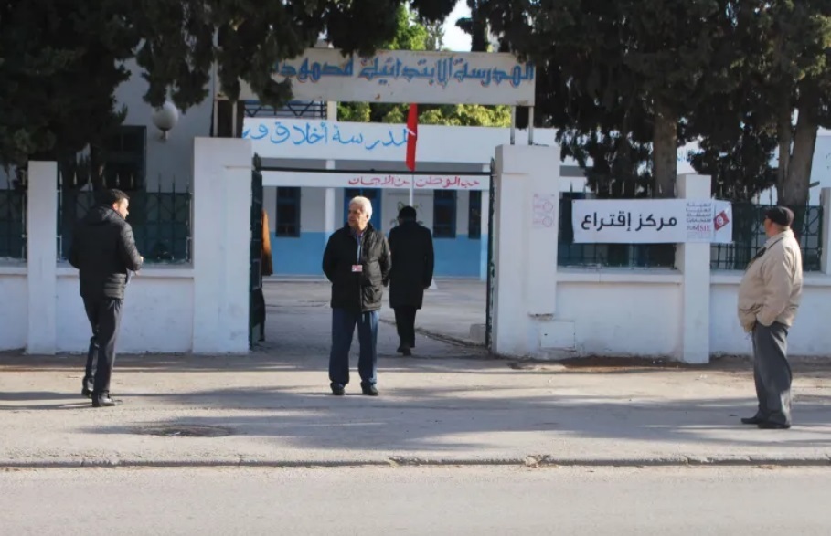 رسوایی برای رئیس جمهور تونس / مشارکت در انتخابات: 8.8 درصد رسوایی برای رئیس جمهور تونس / مشارکت در انتخابات: 8.8 درصد