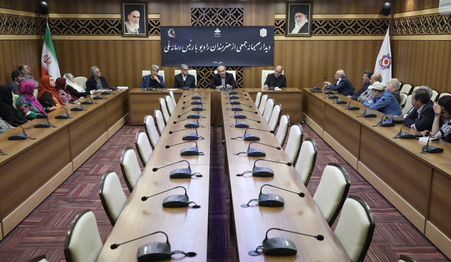 نارضایتی رییس صداوسیما از اجحاف به هنرمندان رادیو نارضایتی رییس صداوسیما از اجحاف به هنرمندان رادیو