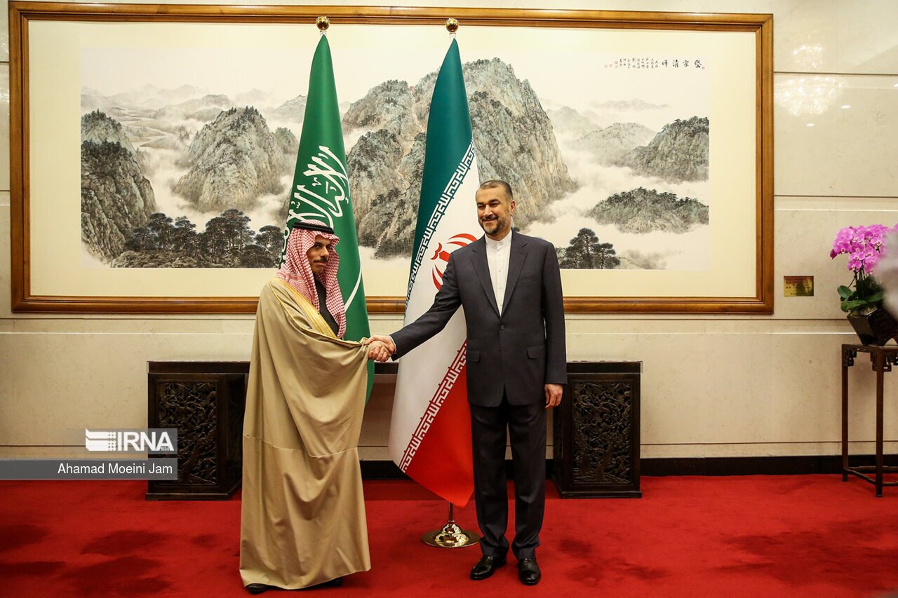 دیدار وزیران خارجه ایران و سعودی در چین دیدار وزیران خارجه ایران و سعودی در چین