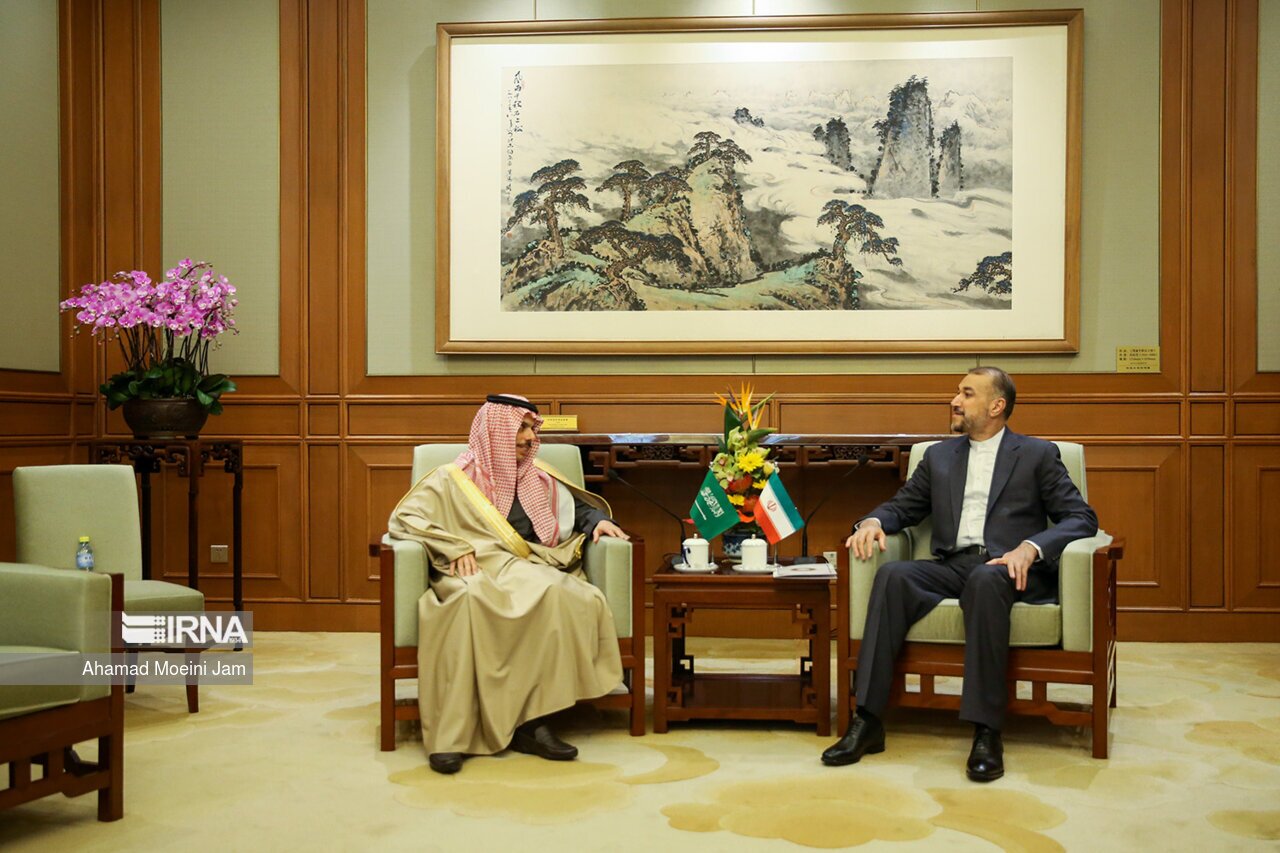 دیدار وزیران خارجه ایران و سعودی در چین دیدار وزیران خارجه ایران و سعودی در چین