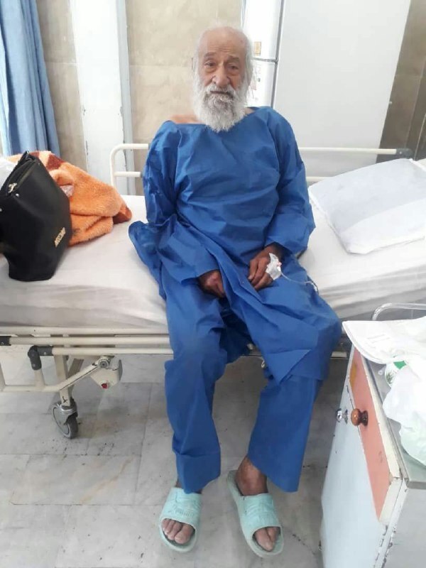 دو عکس از «خلیل عقاب» در ۲۳ سالگی و ۹۶ سالگی دو عکس از «خلیل عقاب» در ۲۳ سالگی و ۹۶ سالگی