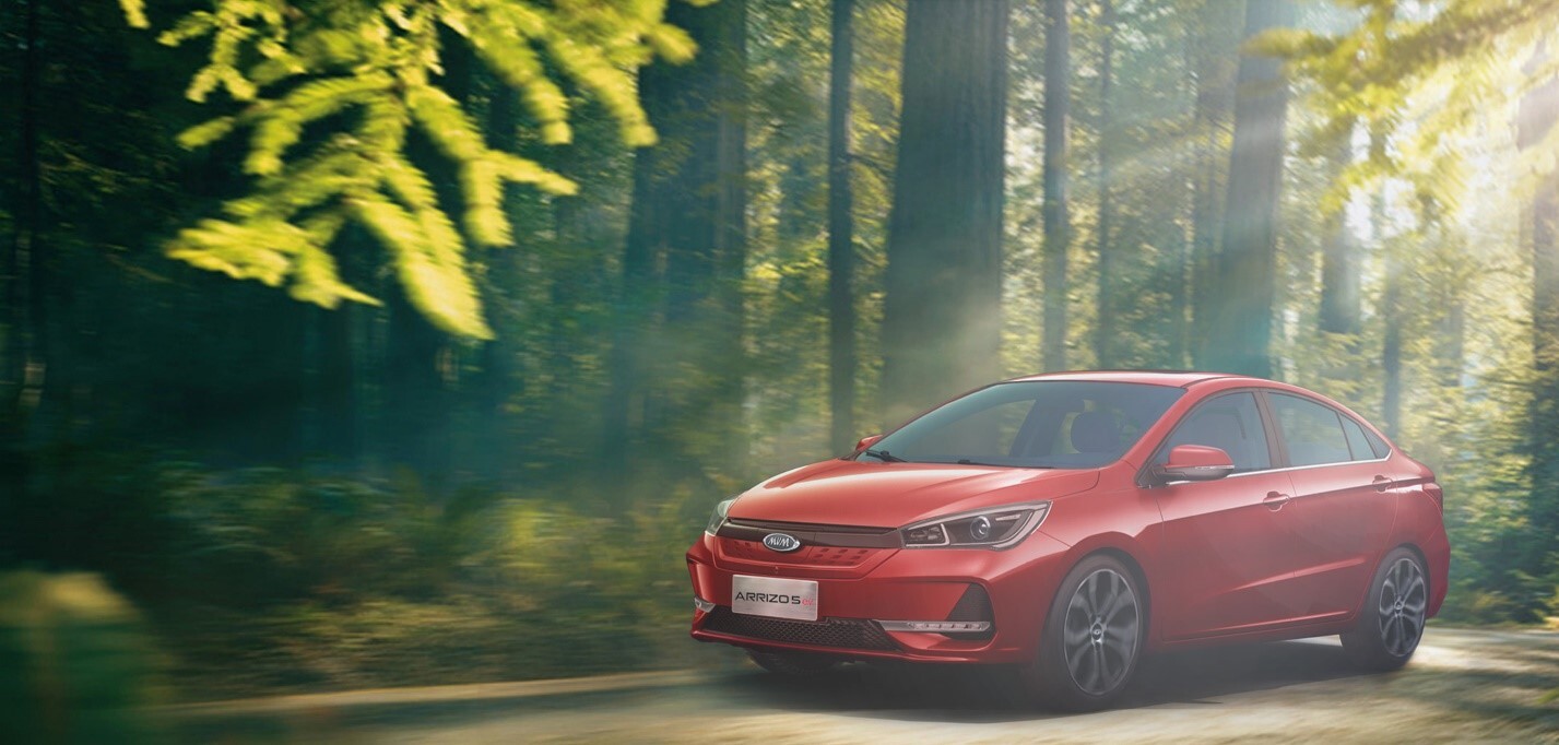 آریزو 5 EV اولین خودرو برقی با پلاک ملی