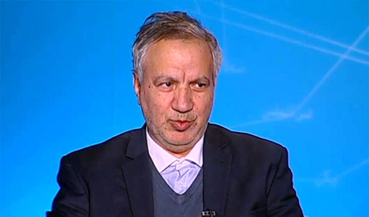 عطاأالله مهاجرانی: فاصله مسئولان از زندگی امام و رهبری زیاد شده/ وقتی فاصله زیاد شد مردم حسابشان را از نظام جدا می کنند