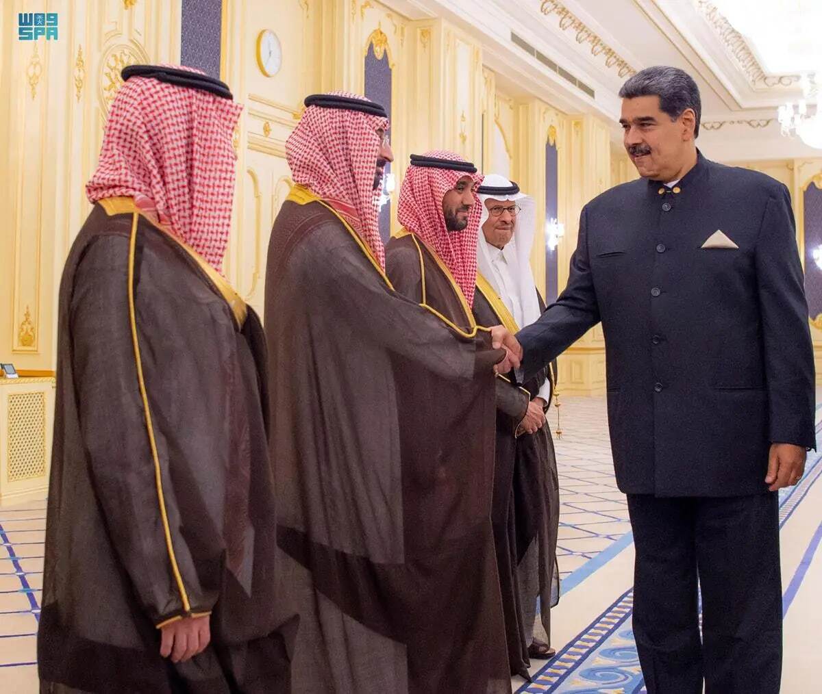 سفر رئیس جمهور ونزوئلا به عربستان سعودی / دیدار با بن سلمان (عکس)
