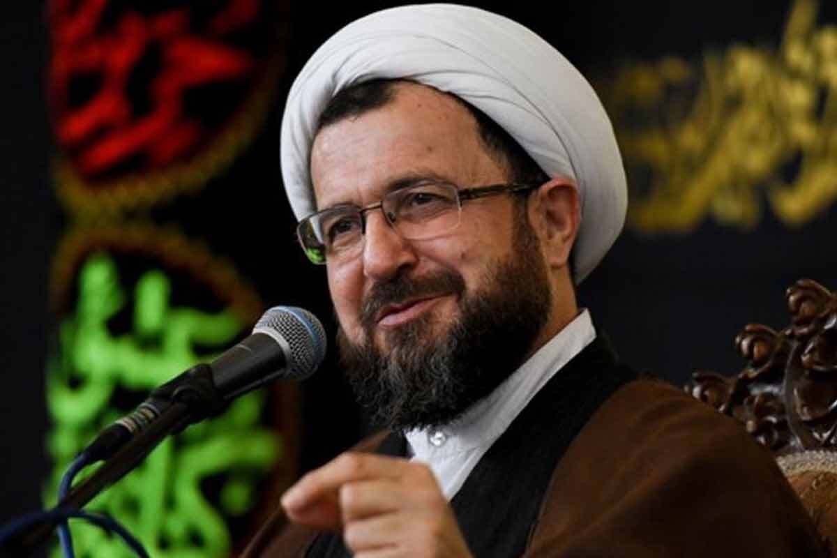 استاد حوزه: رعایت حجاب از شروط دریافت تسهیلات بانکی شود