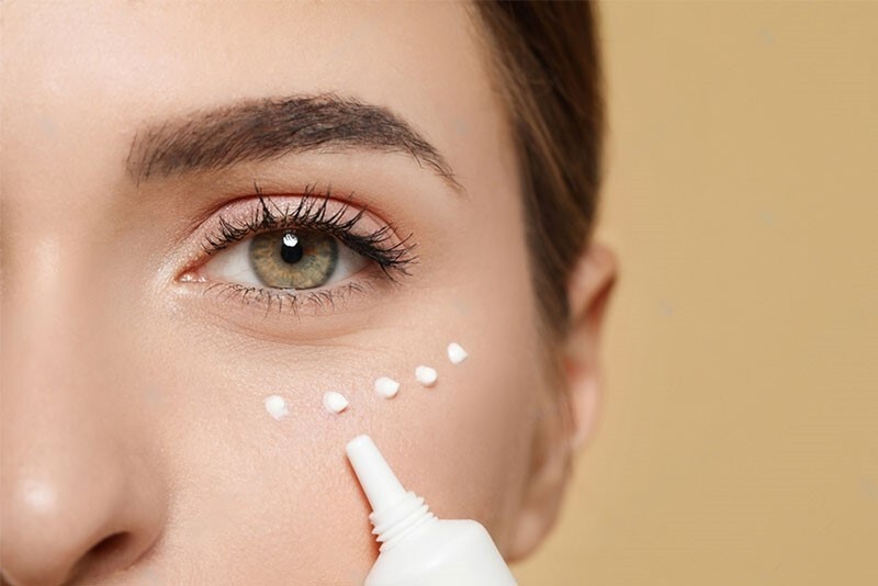 همه چیز در مورد چین و چروک دور چشم همه چیز در مورد چین و چروک دور چشم