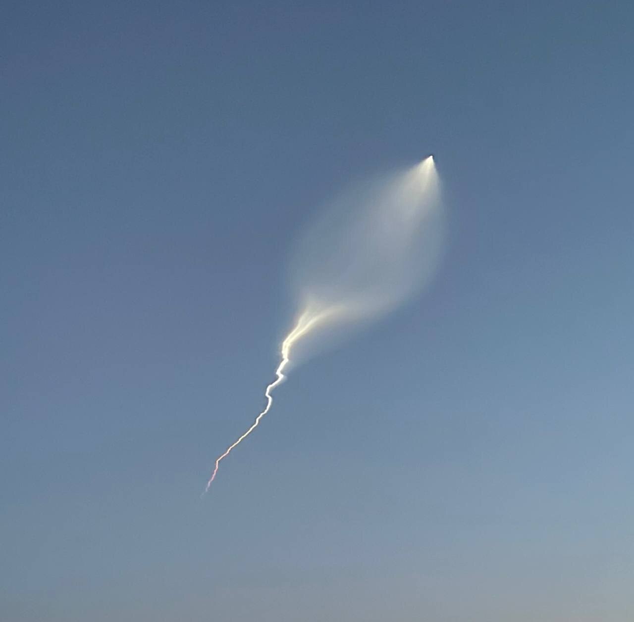 خبرهای جدید جنگ ایران و اسراییل: حمله به کرمانشاه / صداوسیما: سرنگونی پهپاد اسراییل در اصفهان / خروج 800 چینی از ایران / یک شهید در حمله به تبریز / حمله تل آویو به دانشگاه افسری امام حسین خبرهای جدید جنگ ایران و اسراییل: حمله به کرمانشاه / صداوسیما: سرنگونی پهپاد اسراییل در اصفهان / خروج 800 چینی از ایران / یک شهید در حمله به تبریز / حمله تل آویو به دانشگاه افسری امام حسین