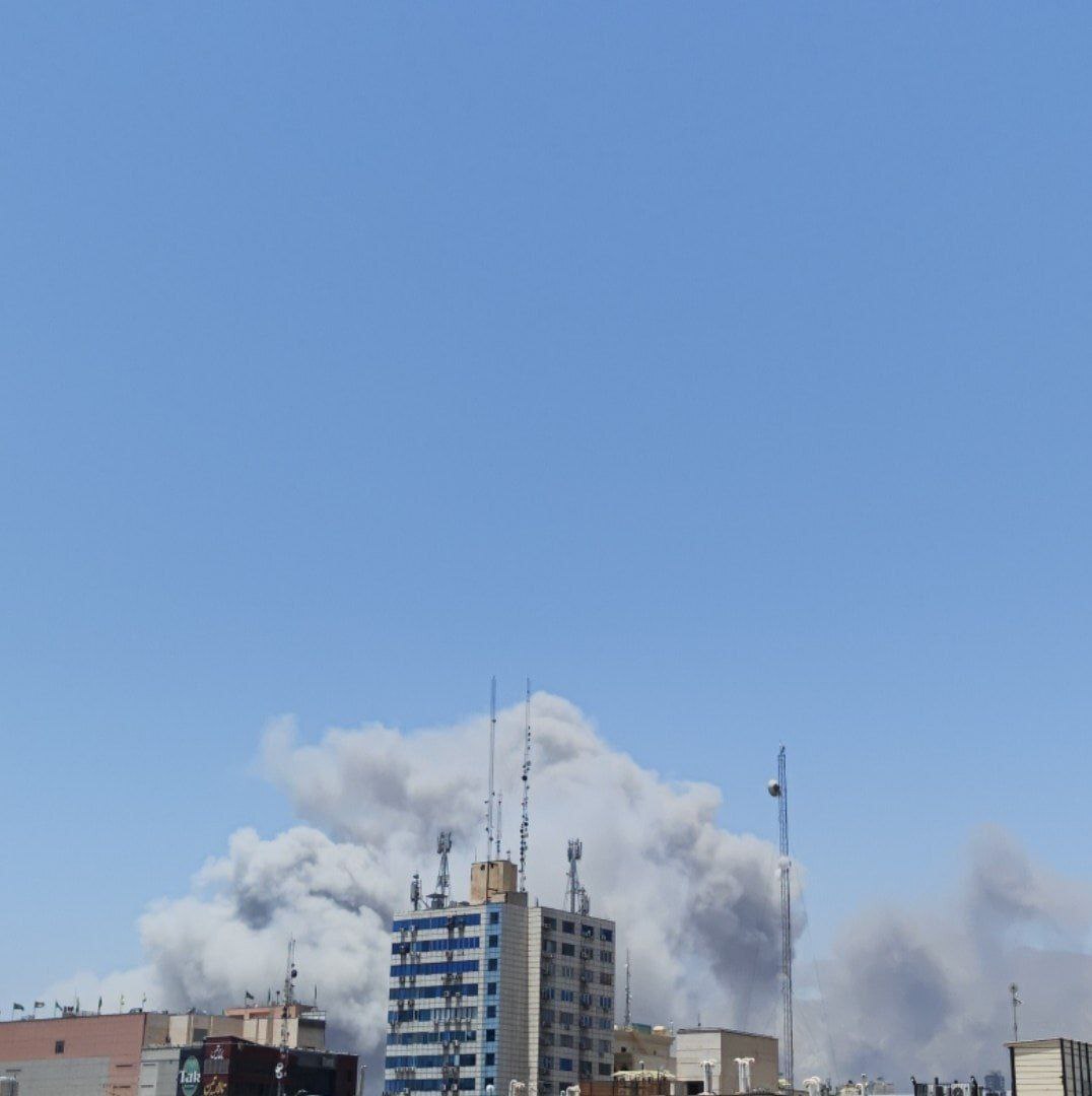 جنگ ایران - اسرائیل (روز 11 ) / شلیک پدافند در کرج و کرمانشاه / افزایش شهدای یزد به 10 / حمله به چند نقطه تهران جنگ ایران - اسرائیل (روز 11 ) / شلیک پدافند در کرج و کرمانشاه / افزایش شهدای یزد به 10 / حمله به چند نقطه تهران