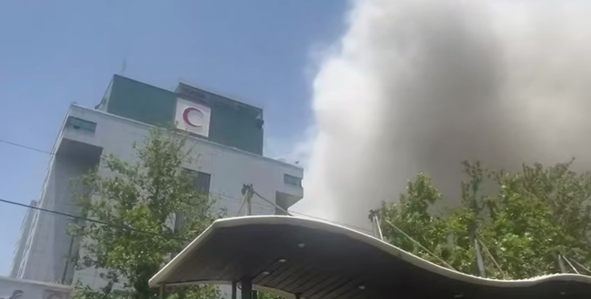 جنگ ایران - اسرائیل (روز 11 ) / شلیک پدافند در کرج و کرمانشاه / افزایش شهدای یزد به 10 / حمله به چند نقطه تهران جنگ ایران - اسرائیل (روز 11 ) / شلیک پدافند در کرج و کرمانشاه / افزایش شهدای یزد به 10 / حمله به چند نقطه تهران