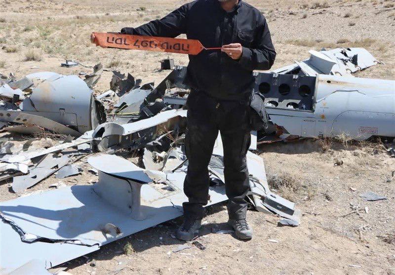 جنگ ایران - اسرائیل (روز 11 ) / شلیک پدافند در کرج و کرمانشاه / افزایش شهدای یزد به 10 / حمله به چند نقطه تهران / حمله مجدد به فردو / حمله به ورودی زندان اوین جنگ ایران - اسرائیل (روز 11 ) / شلیک پدافند در کرج و کرمانشاه / افزایش شهدای یزد به 10 / حمله به چند نقطه تهران / حمله مجدد به فردو / حمله به ورودی زندان اوین